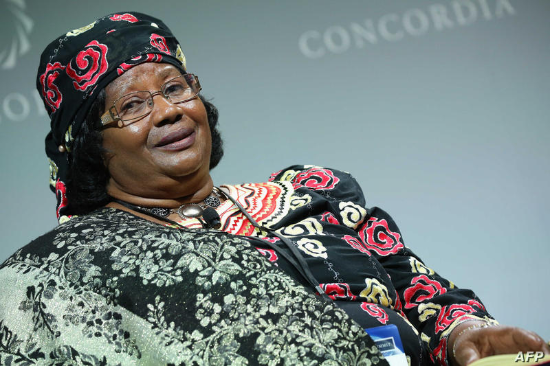 Former Malawi President Joyce Banda discusses female political leadership with Dr. Michael Wahman
